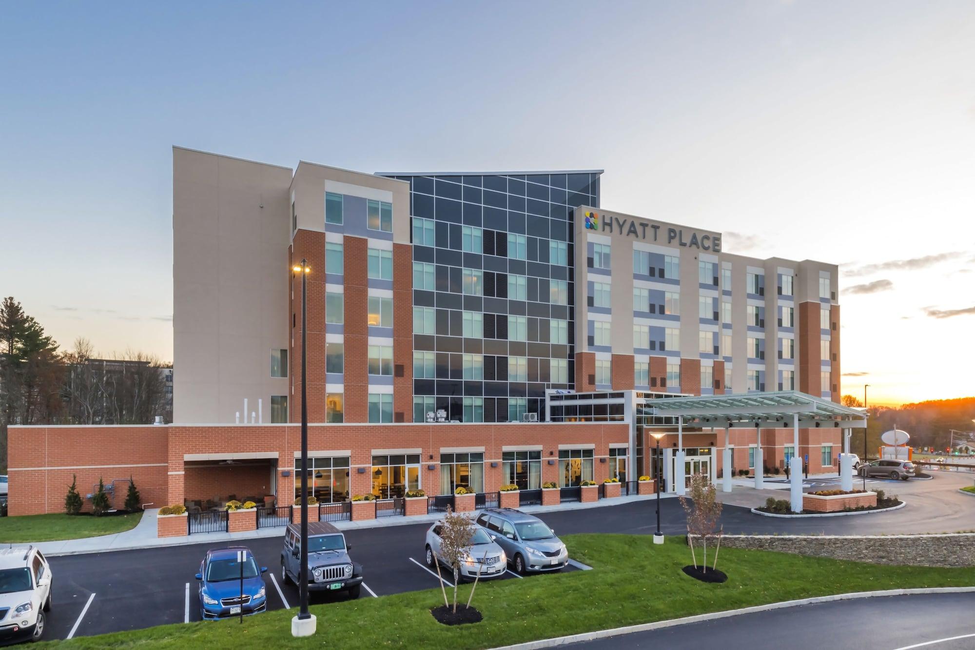 Hyatt Place Marlborough/Apex Center Екстериор снимка