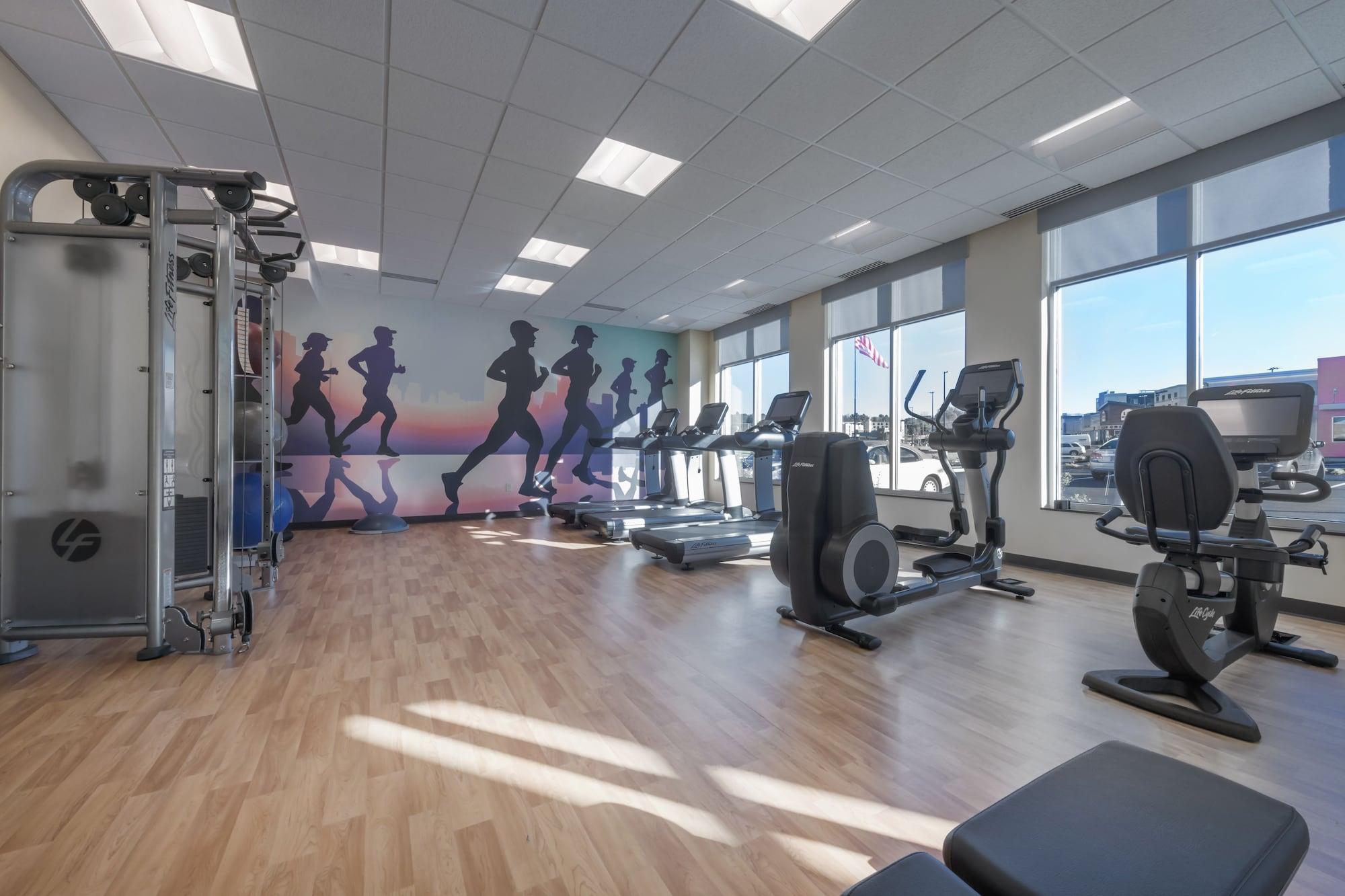 Hyatt Place Marlborough/Apex Center Екстериор снимка