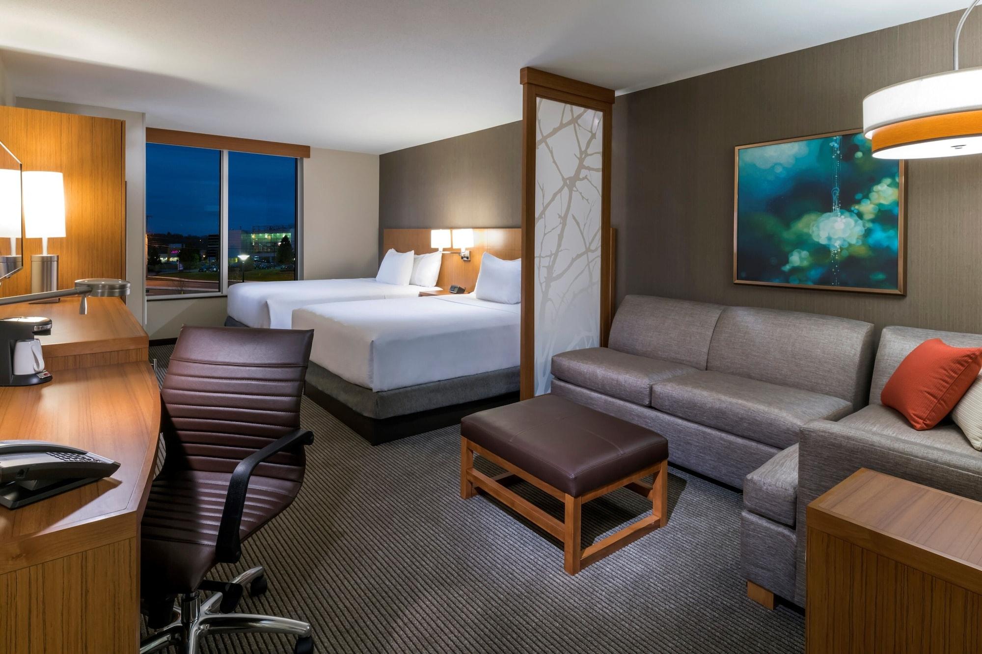Hyatt Place Marlborough/Apex Center Екстериор снимка