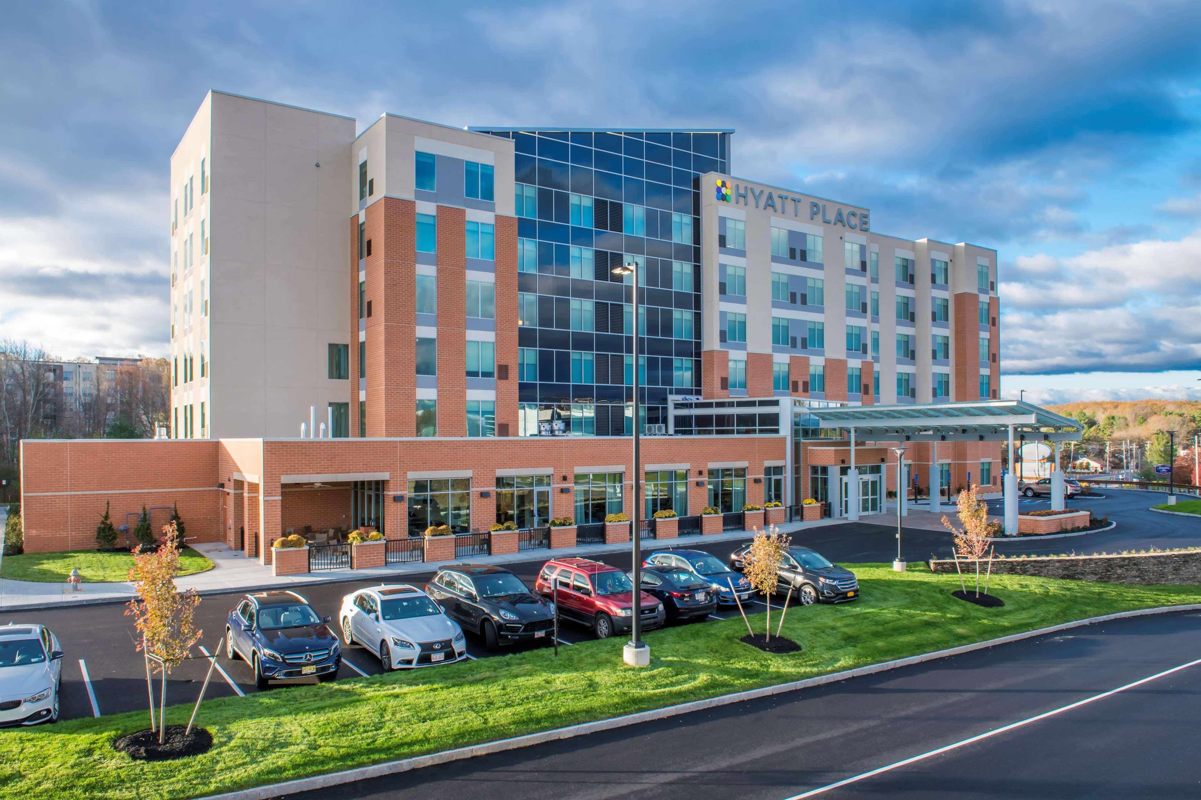 Hyatt Place Marlborough/Apex Center Екстериор снимка