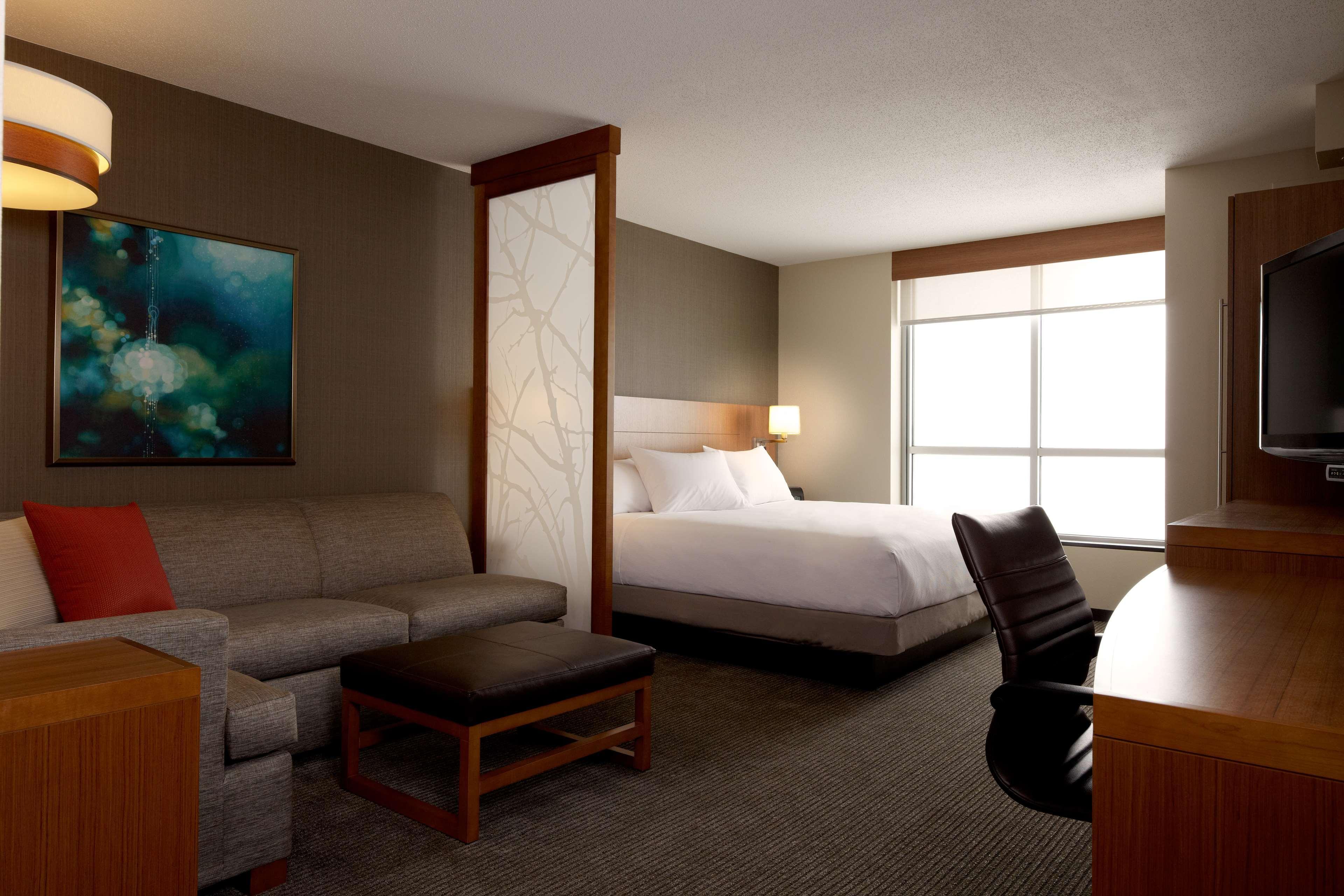 Hyatt Place Marlborough/Apex Center Екстериор снимка